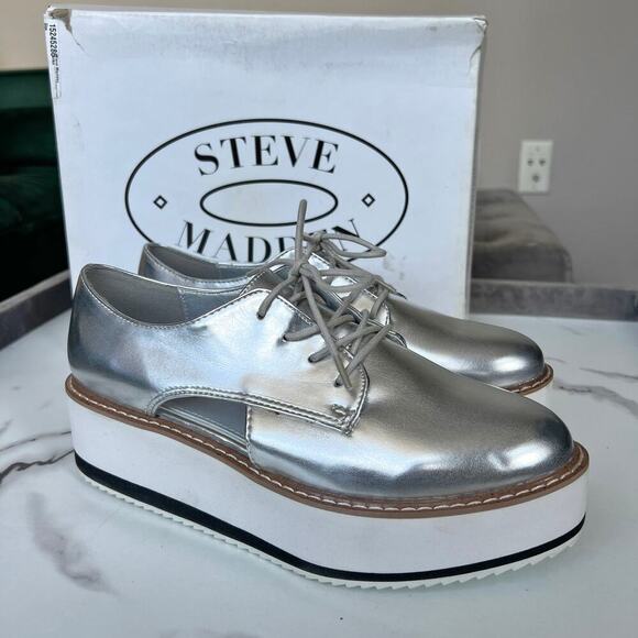 NEW Steve Madden Gina Silver Faux Leather Metallic Oxfords Size 7.5 - Picture 2 of 9